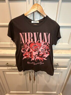 NWT Letluv Nirvana Heart-Shaped Box XXS Black Graphic Tee Anthropologie